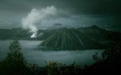 Gunung Bromo: Pesona Alam dan Spiritualitas Upacara Kasada